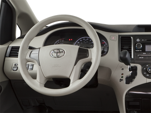 2011 Toyota Sienna SE Odometer is 70185 miles below market average!