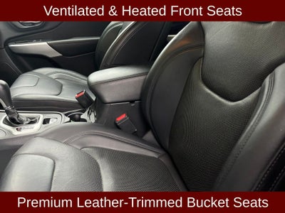 2017 Jeep Cherokee Overland w/VERY LOW MILES