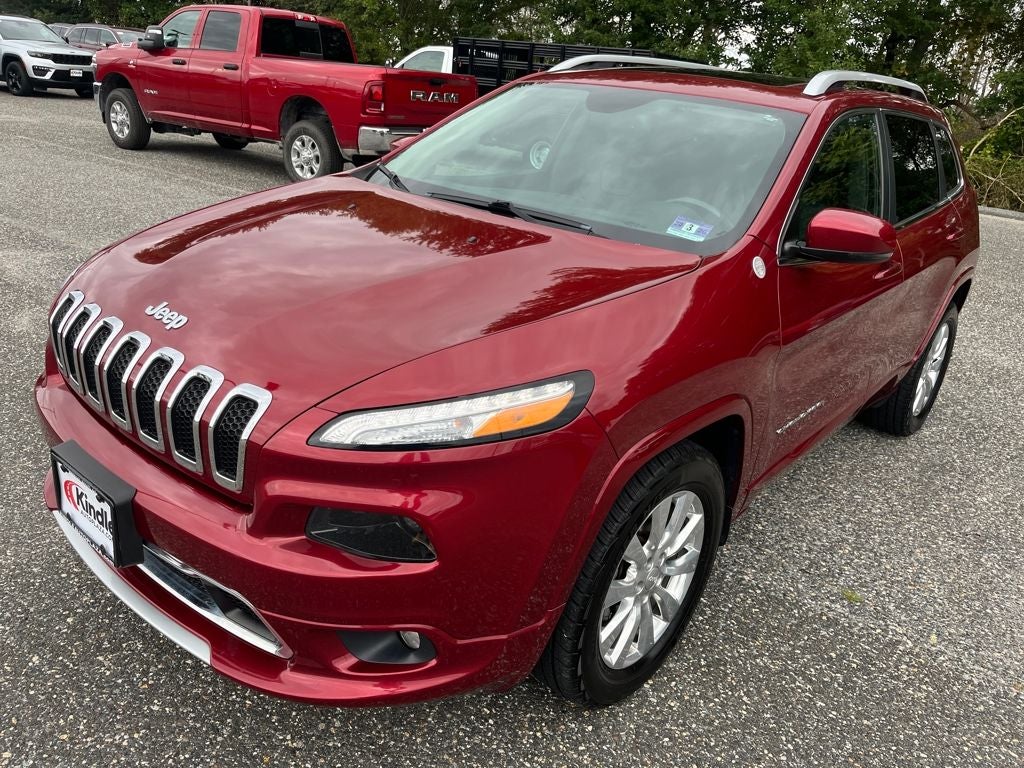 2017 Jeep Cherokee Overland w/VERY LOW MILES