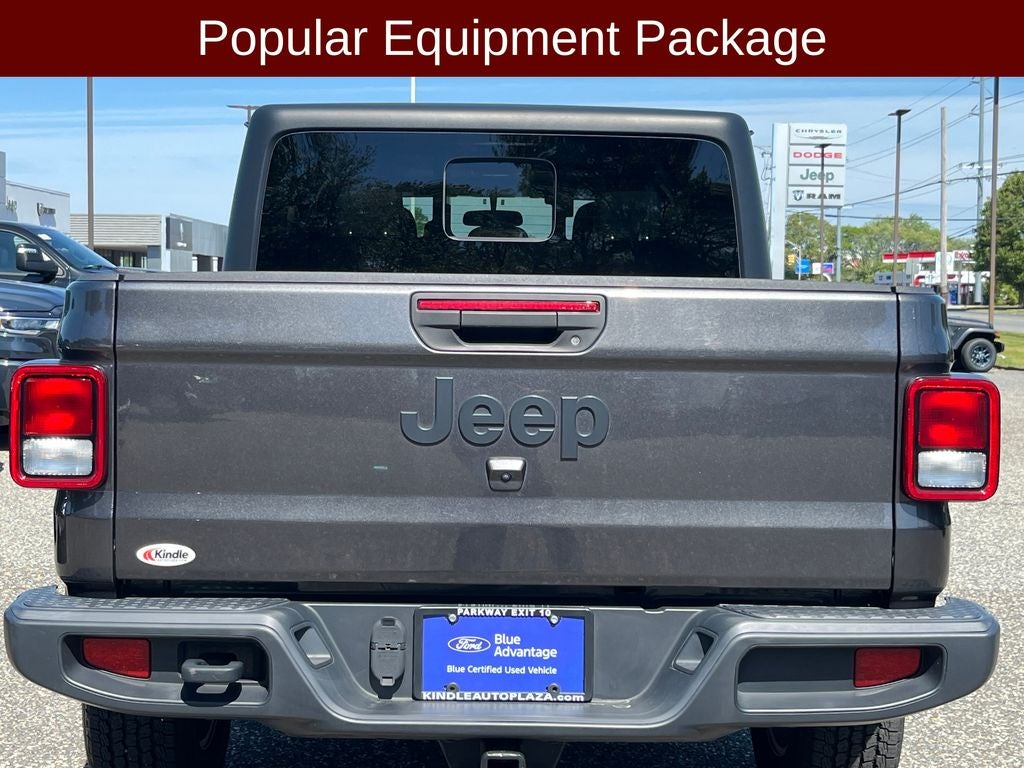 2022 Jeep Gladiator Sport