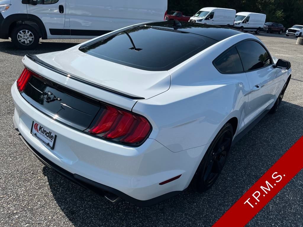 2022 Ford Mustang EcoBoost