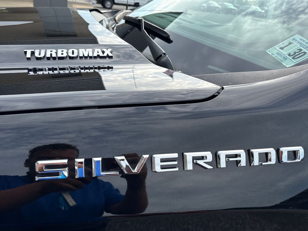 2025 Chevrolet Silverado 1500 LT