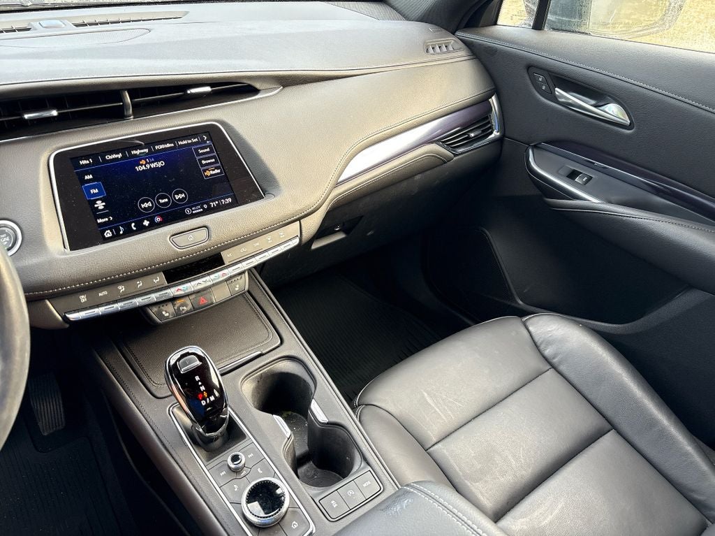 2023 Cadillac XT4 Luxury