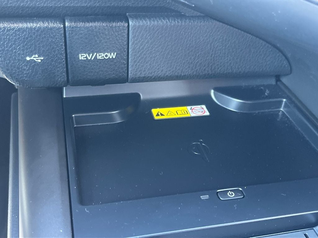 2023 Toyota Camry Hybrid XLE