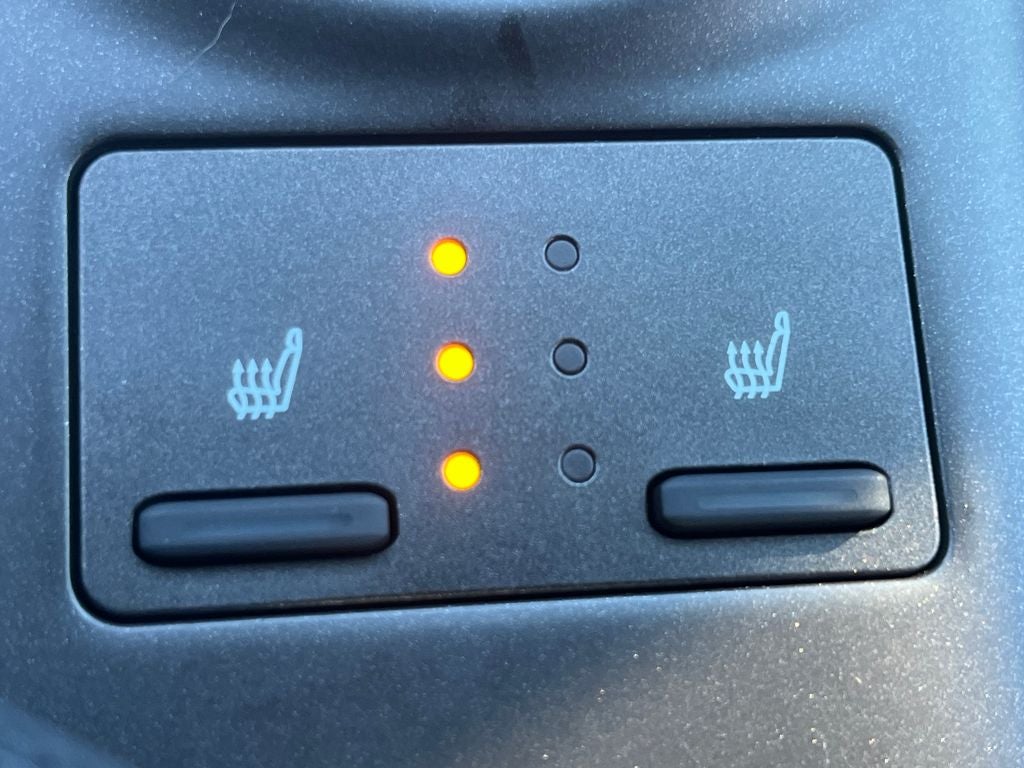 2023 Toyota Camry Hybrid XLE