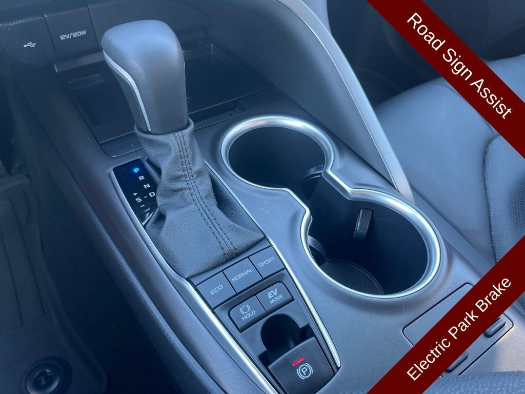 2023 Toyota Camry Hybrid XLE