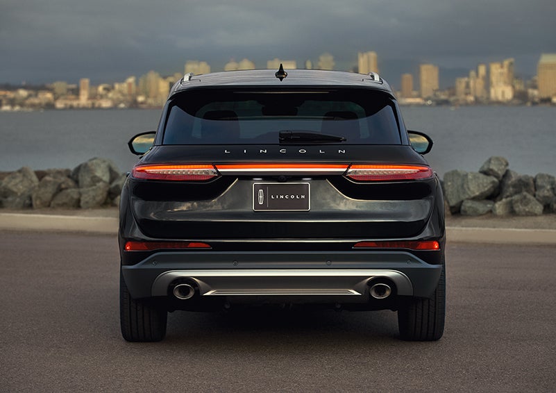 The rear lighting of the 2024 Lincoln Corsair® SUV spans the entire width of the vehicle. | Kindle Lincoln in Cape May Court House NJ