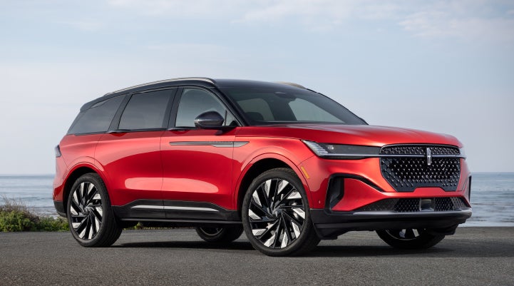 A 2024 Lincoln Nautilus® Reserve model is shown with the stylish available Jet Appearance Package. | Kindle Lincoln in Cape May Court House NJ