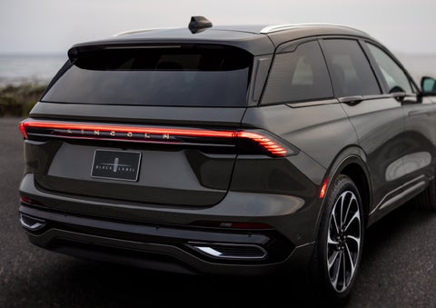 The rear of a 2024 Lincoln Black Label Nautilus® SUV displays full LED rear lighting. | Kindle Lincoln in Cape May Court House NJ