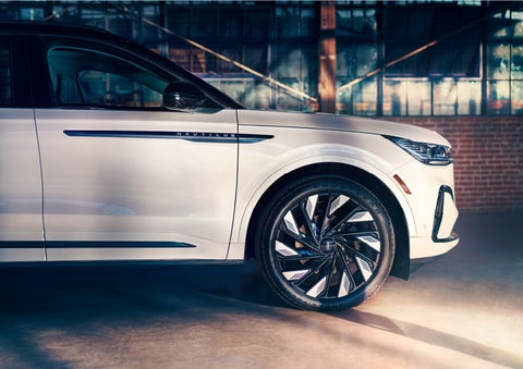 The wheels of the available Jet Appearance Package are highlighted. | Kindle Lincoln in Cape May Court House NJ