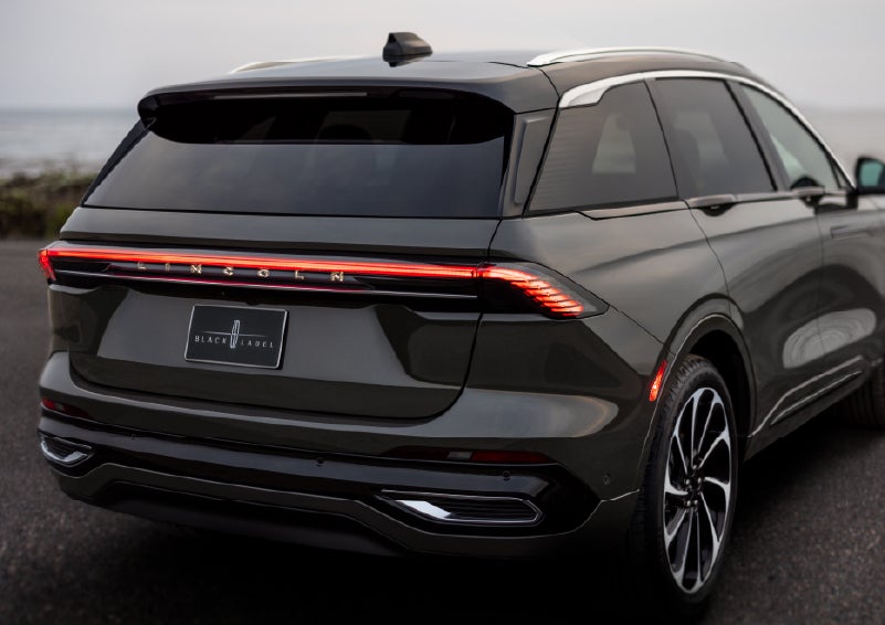 The rear of a 2025 Lincoln Black Label Nautilus® SUV displays full LED rear lighting. | Kindle Lincoln in Cape May Court House NJ
